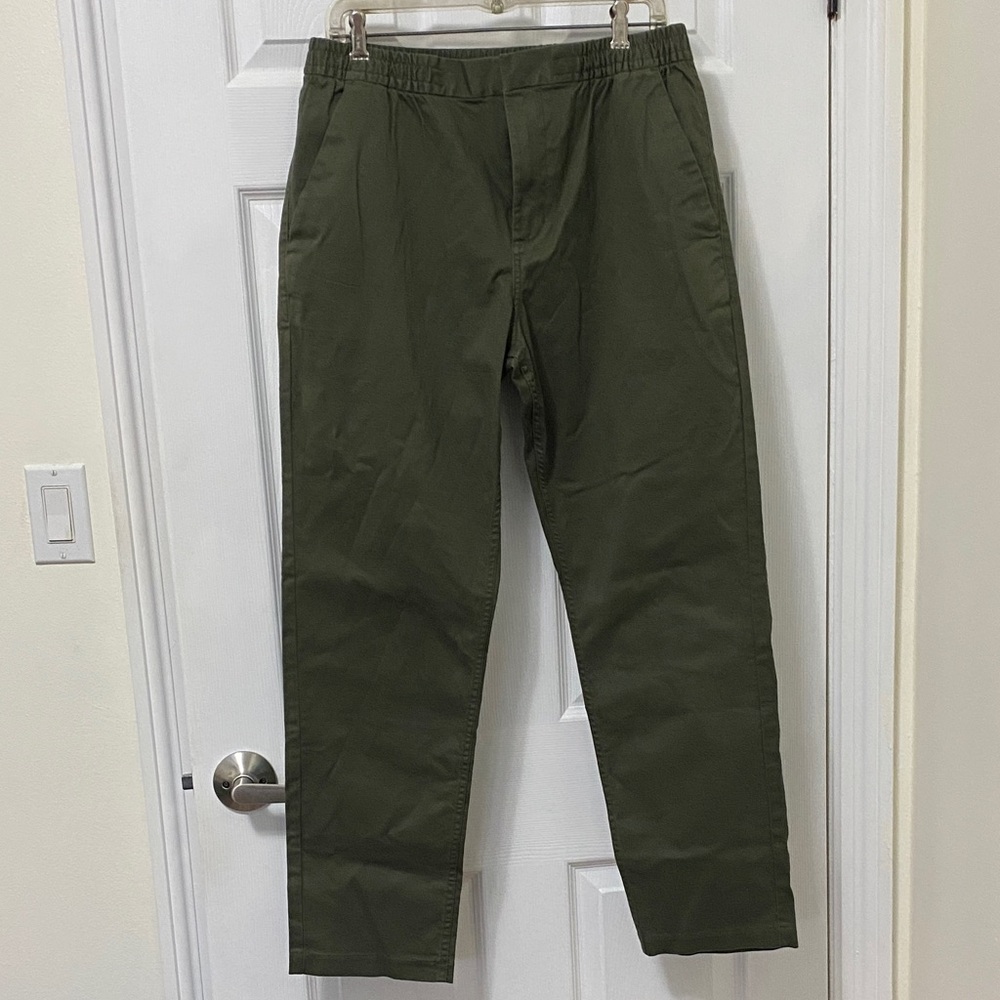 Amazon Men's Dark Green Chinos
